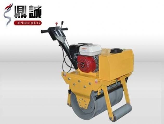點(diǎn)擊查看詳細(xì)信息<br>標(biāo)題：輕型手扶式單鋼輪壓路機(jī) 閱讀次數(shù)：12852