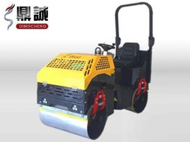 點(diǎn)擊查看詳細(xì)信息<br>標(biāo)題：1噸全液壓振動(dòng)壓路機(jī) 閱讀次數(shù)：14480
